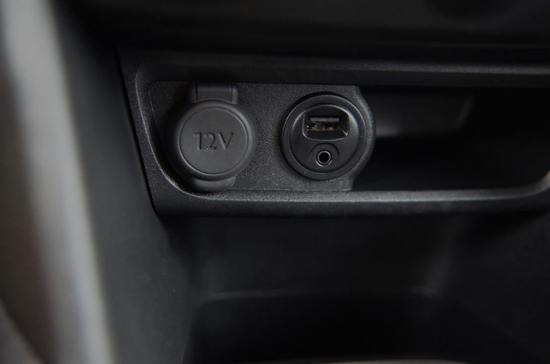 Peugeot 208 Premium Pack 1.5 HDi 100CV 5p., miniatura 16