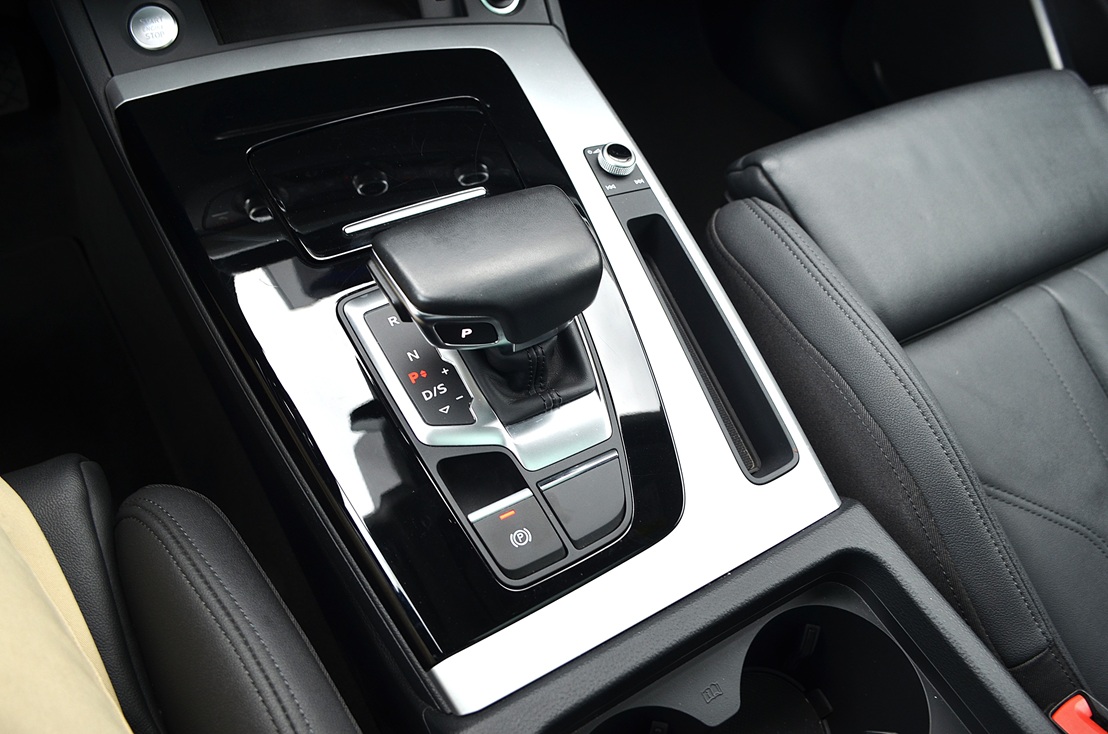 Audi Q5 S-Line 35 TDi 163cv Black Line S-Tronic Hibrido 5p, miniatura 16