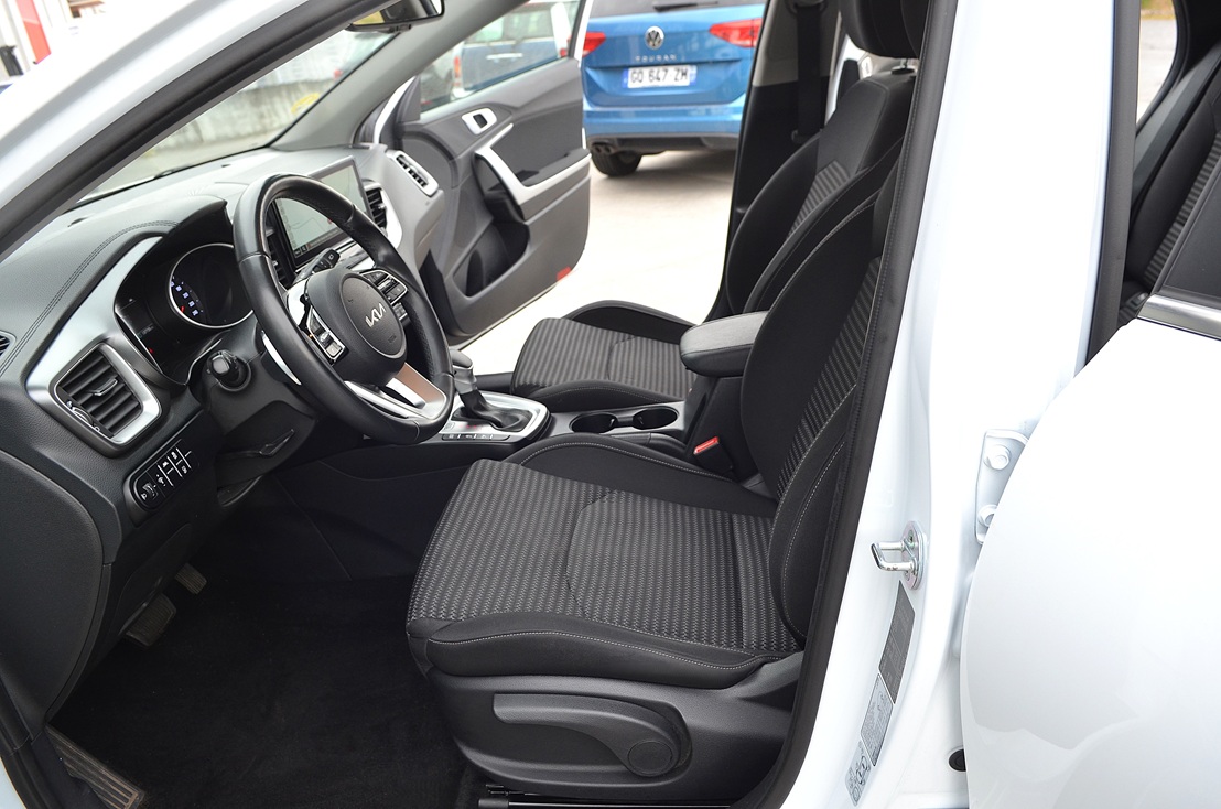Kia X-Ceed 1.6 Crdi Active 135cv Autom. 7Vel. 5p., miniatura 5