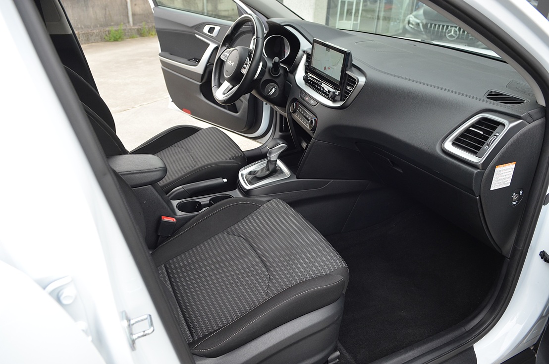 Kia X-Ceed 1.6 Crdi Active 135cv Autom. 7Vel. 5p., miniatura 7