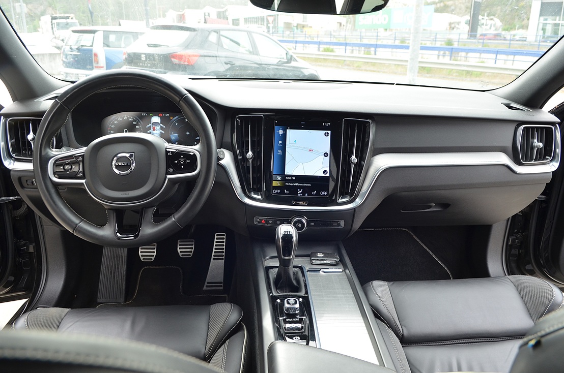 Volvo V60 2.0 D3 150cv R-Design Exclusive 5p, miniatura 6