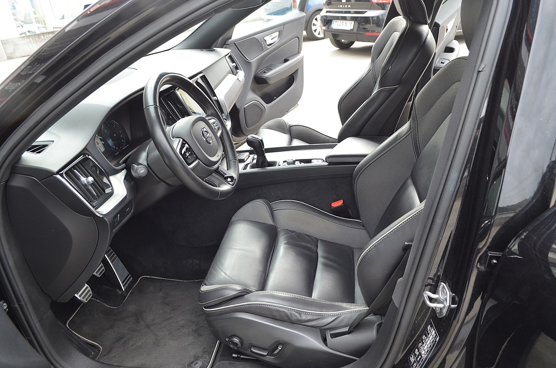 Volvo V60 2.0 D3 150cv R-Design Exclusive 5p, miniatura 5