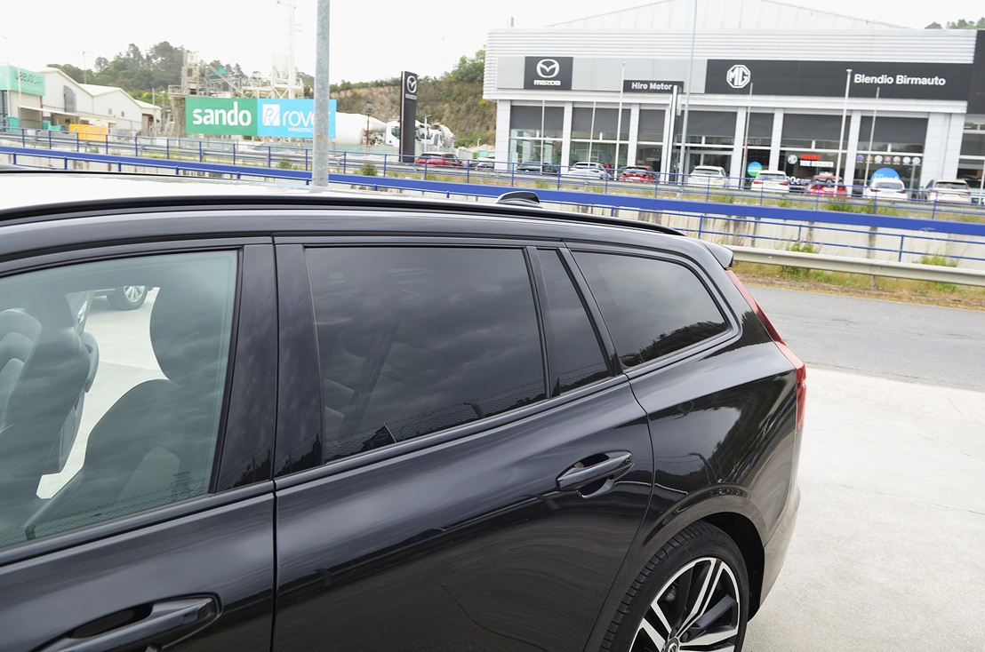 Volvo V60 2.0 D3 150cv R-Design Exclusive 5p, miniatura 19