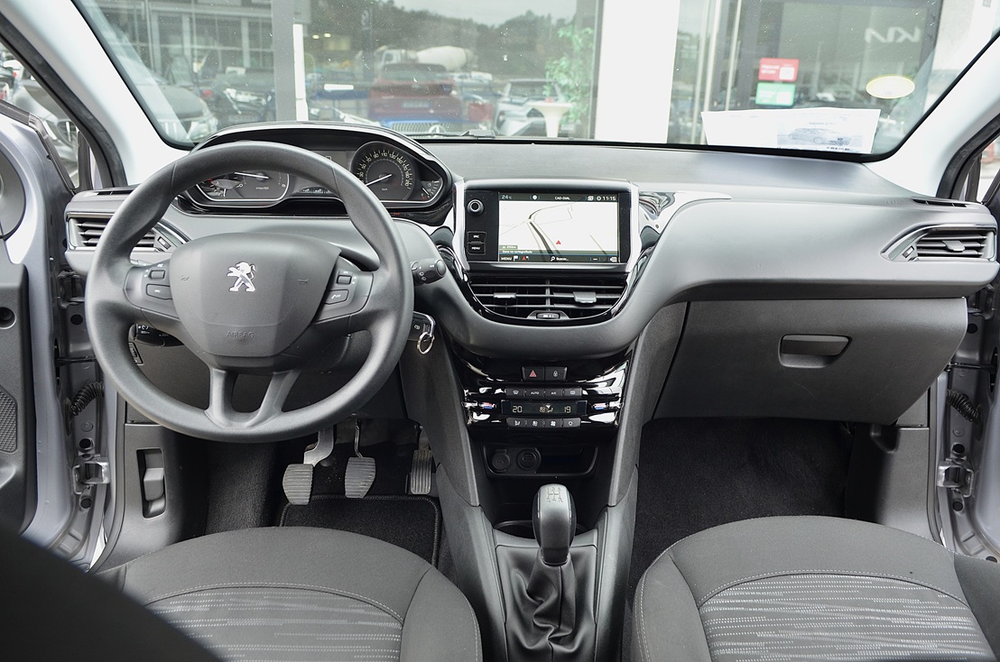 Peugeot 208 Premium Pack 1.5 HDi 100CV 5p., miniatura 6